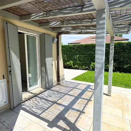 Singola Con Piscina Quinta Est Rosolina