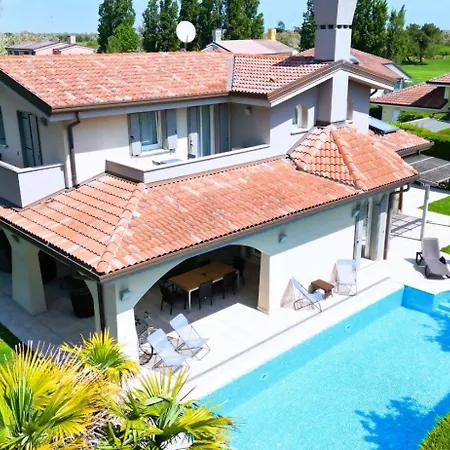 Singola Con Piscina Quinta Est Villa Rosolina